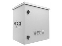 Nexxt Solutions Infrastructure - Outdoor Pole Mount Cabinet - SPCC steel - Light gray powder coat - Incluye acc mont barra tierra